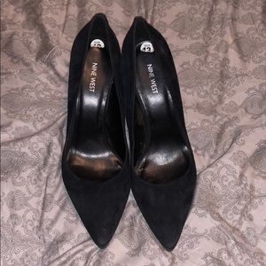 Nine West Black Suede Heels size 13